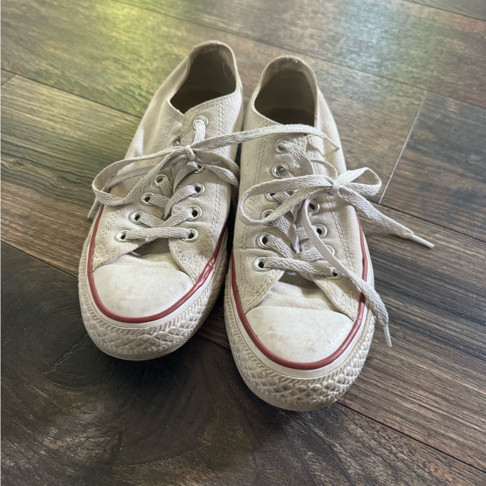 Converse low top